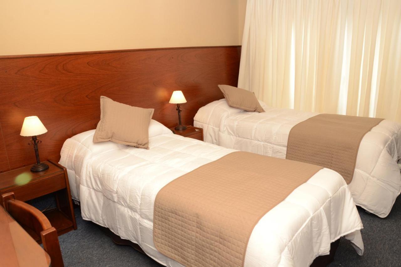Hotel Leoncia Colonia del Sacramento Extérieur photo