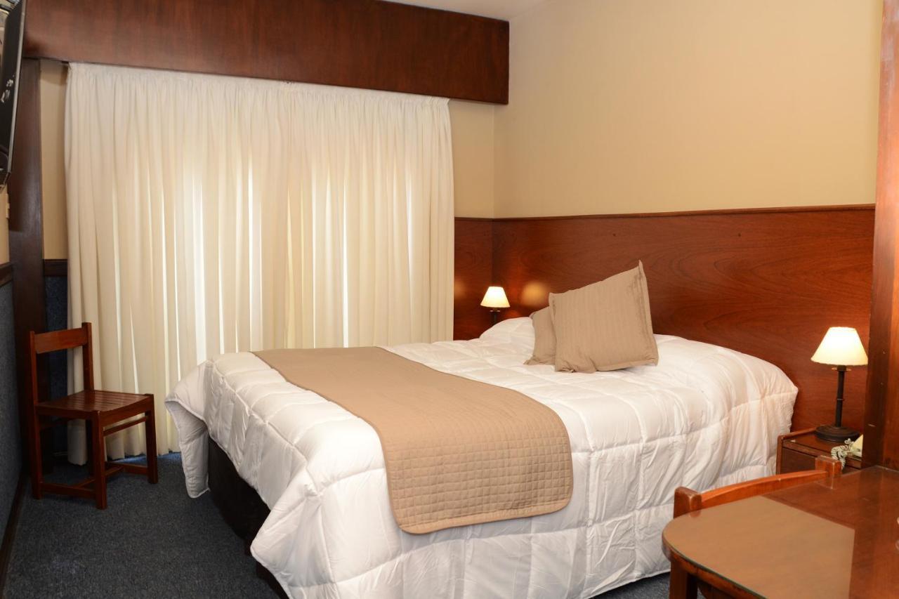 Hotel Leoncia Colonia del Sacramento Extérieur photo